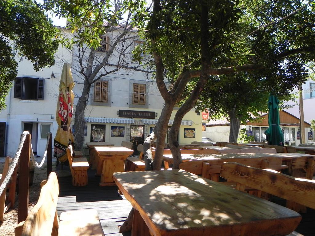 Apartments Riva Pag Town Rom bilde